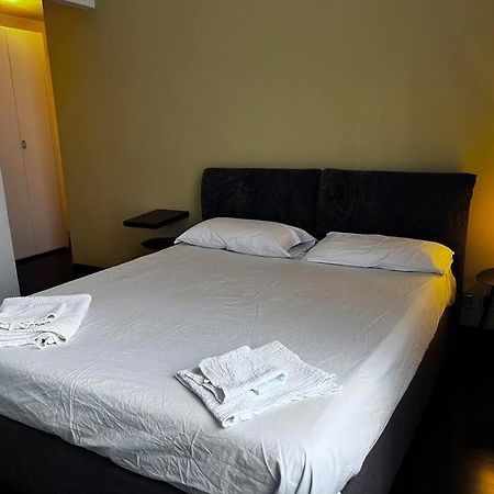 Sandra Flexyrent Wifi Charming Apt In Ticinese มิลาน ภายนอก รูปภาพ